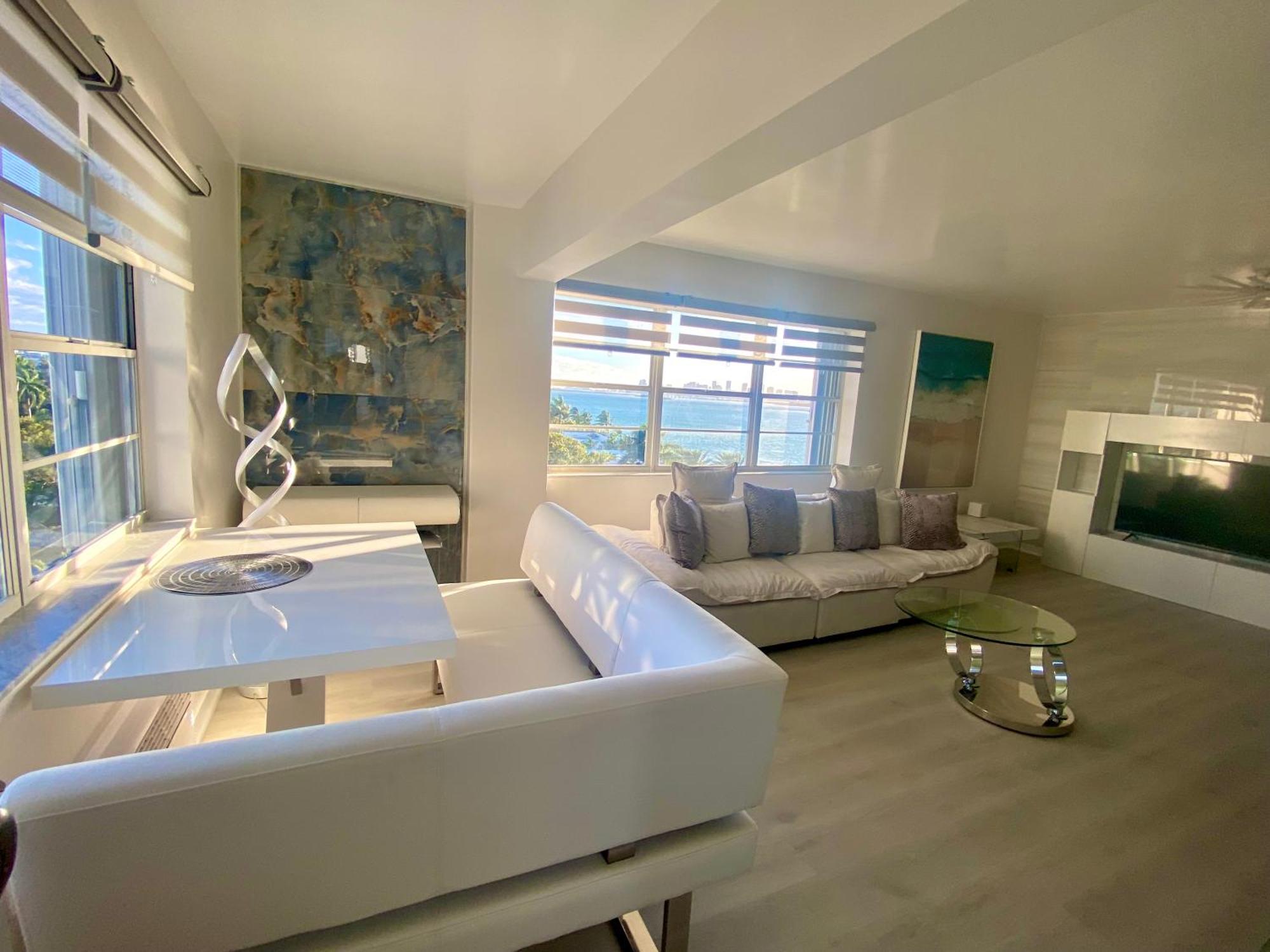 Panoramic Luxurious Waterfront One Bedroom Apartment With Miami Skyline View Free Parking 5Min Drive To Miami Beach Exterior foto
